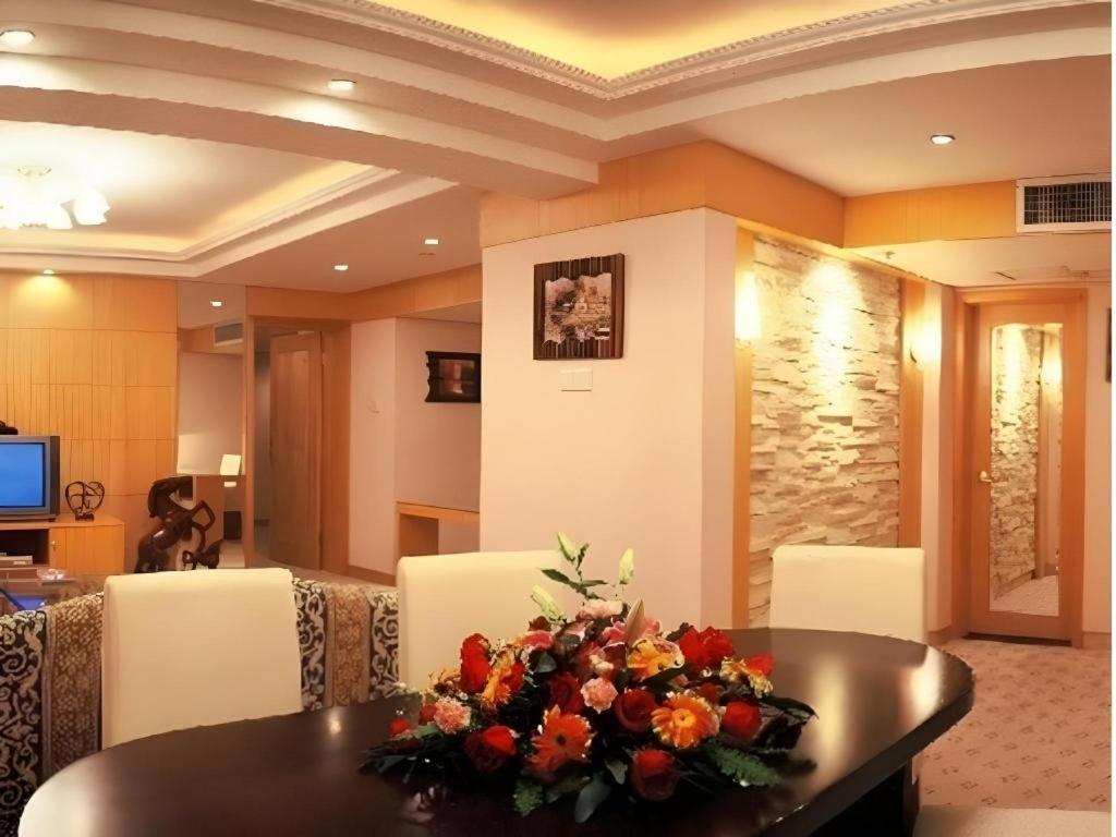 Golden Lustre Hotel Shenzhen Eksteriør billede