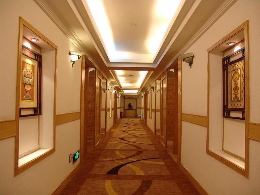Golden Lustre Hotel Shenzhen Eksteriør billede